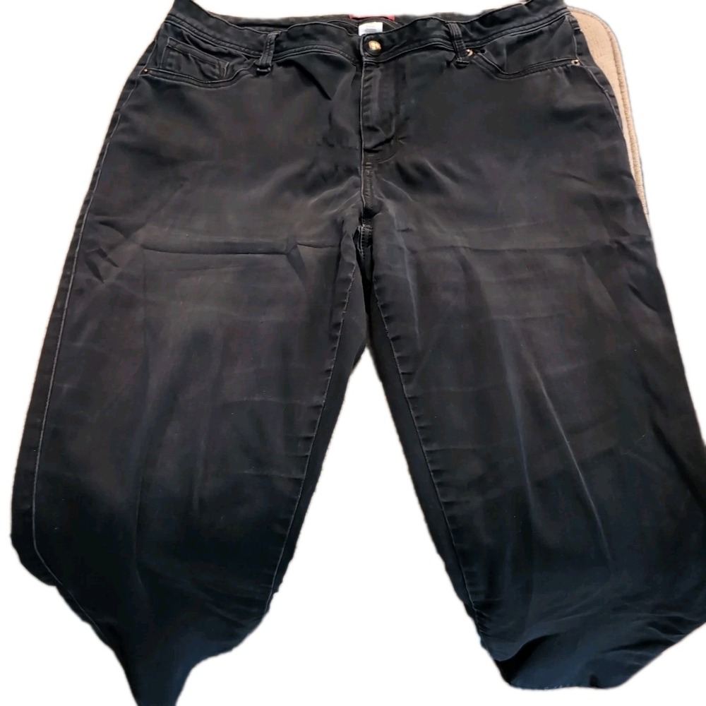 Dress Barn Collection Women's Black Dark Wash Jeans Size 16 Short Inseam 28"